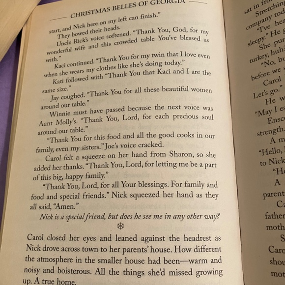 Sweet set of 2 romantic & wholesome Christmas fiction story collections! - Picture 8 of 9